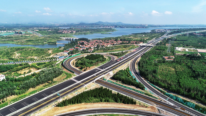 滨莱高速淄博西至莱芜段改扩建项目主线工程圆满通过交工验收！已具备通车条件！